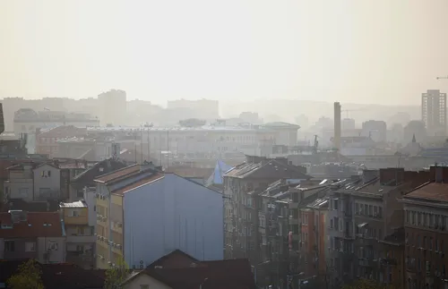 Предупреждение за замърсен въздух! Учениците в София остават без външни активности